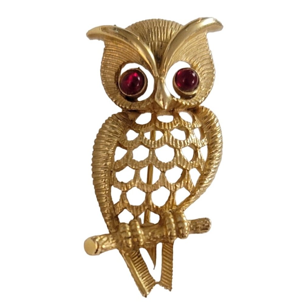 Avon Gold Tone Red Glass Cab Open Owl Brooch, Signed K958
